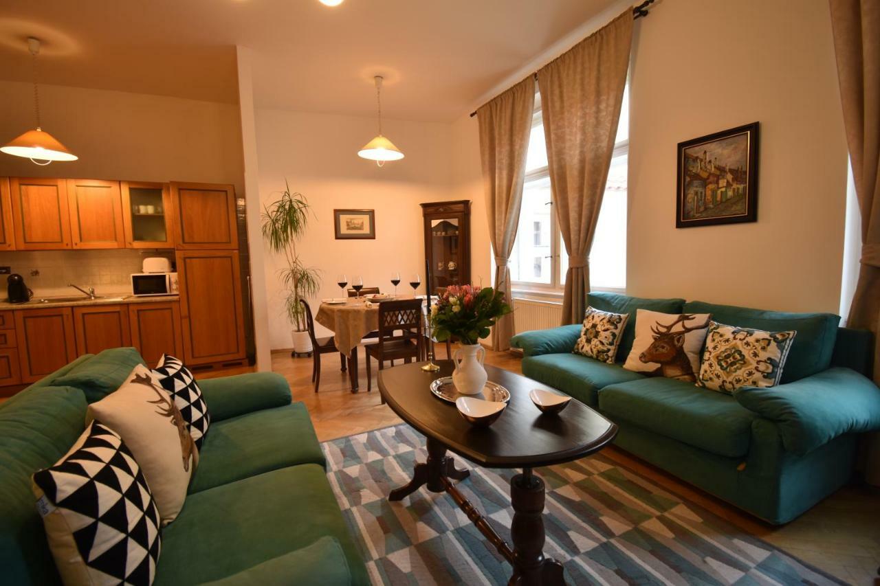 Cozy Flat By The Astronomical Clock Praga Exterior foto